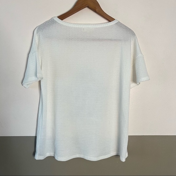 2/$25 Hopely White Leopard Cheetah Animal Print Star Oversized Stretchy Shirt S - Picture 7 of 15